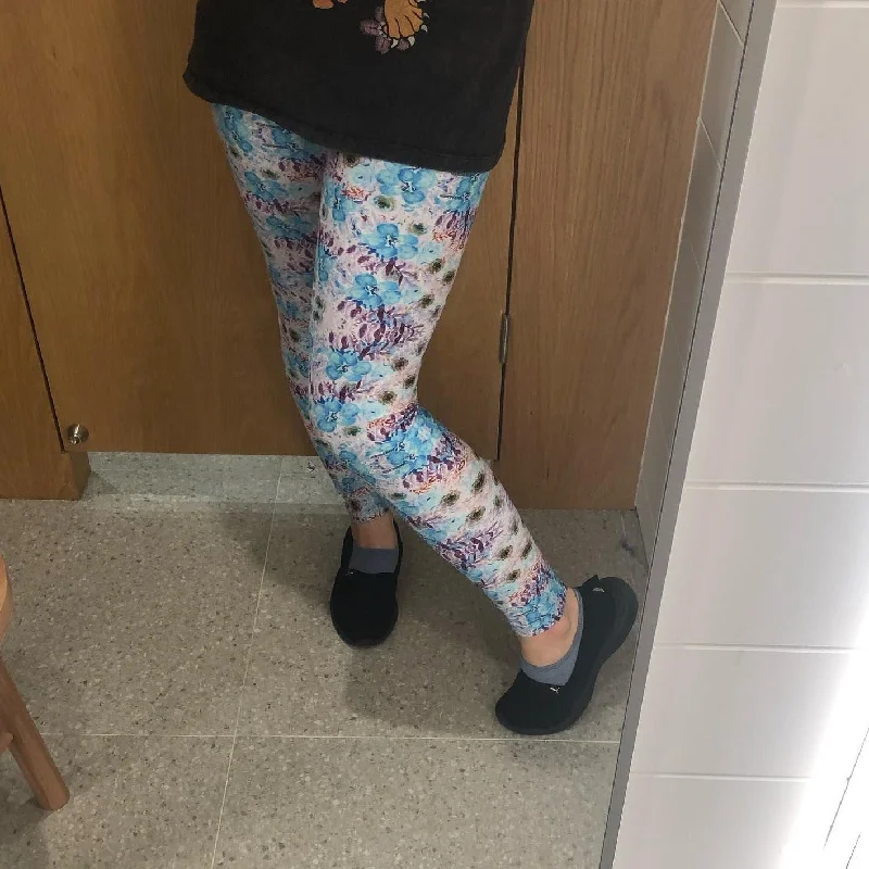 Blue Floral Yoga Leggings, Feminine Girlie Flower Print Women's Long Yoga Pants-Made in USA/EU/MX Elegant Embellished Leggings