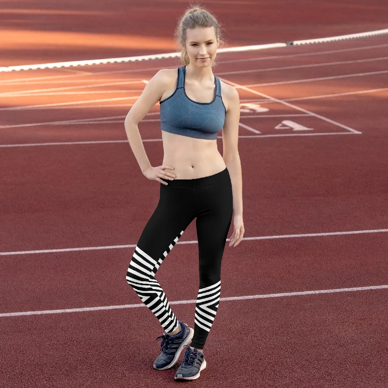 Black White Striped Women's Tights, Striped Women's Causal Leggings, UPF 50+ Best Modern Ladies Casual Tights- Made in USA/ EU/ MX Fashionable High-Rise Workout Leggings
