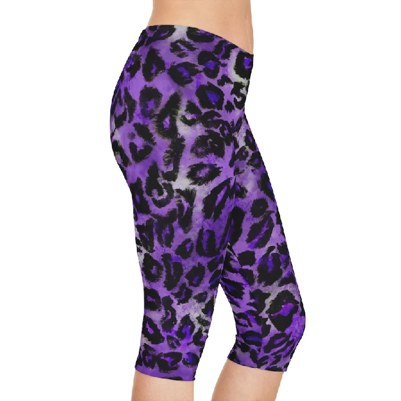 Purple Leopard Women's Capri Leggings, Knee-Length Polyester Capris Tights-Made in USA (US Size: XS-2XL) Fashionable Floral Active Leggings