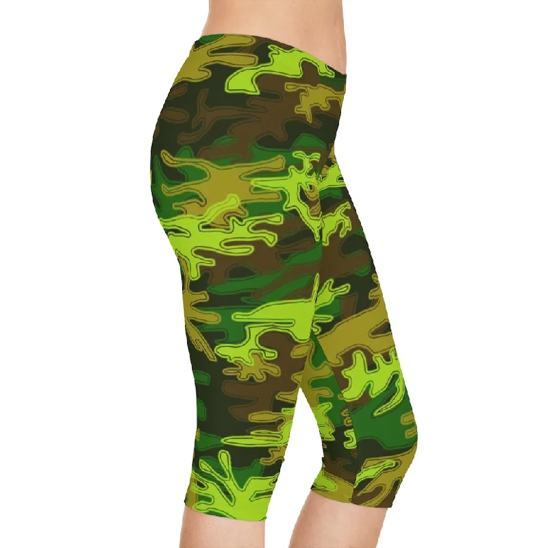 Green Camo Women's Capri Leggings, Knee-Length Polyester Capris Tights-Made in USA (US Size: XS-2XL) Trendy Adjustable Waist Leggings