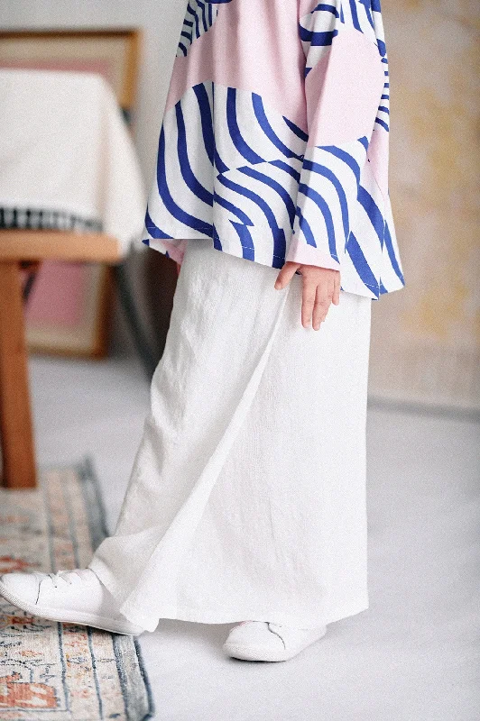 The Saat Kita Folded Skirt - White Jacquard wool skirt warm