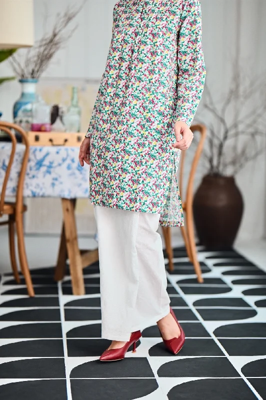The Evergreen Women Folded Skirt - White Jacquard denim skirt classic