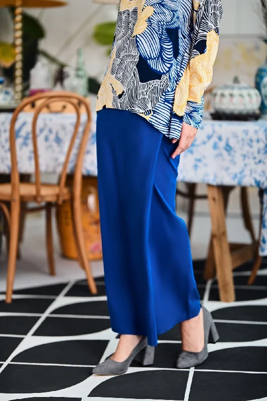 The Evergreen Women Folded Skirt - Classic Blue linen skirt light