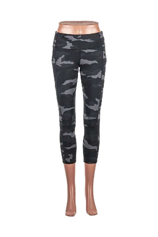 Athleta Pants Classic Cropped Pants