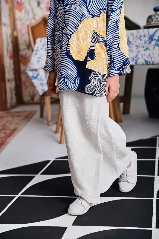 The Evergreen Folded Skirt - White Jacquard wool skirt breathable