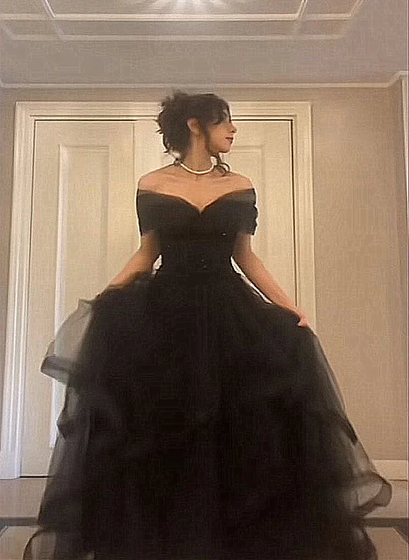 Black Off Shoulder Sweetheart Tulle Prom Dress, Black Tulle A-line Party Dress Tunics Trousers formal