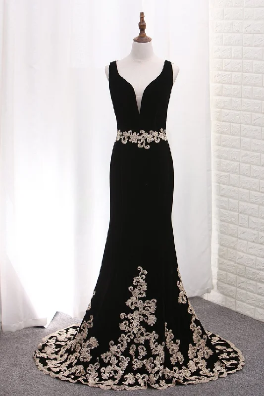 V Neck Mermaid Velvet Evening Dresses With Applique Sweep Train