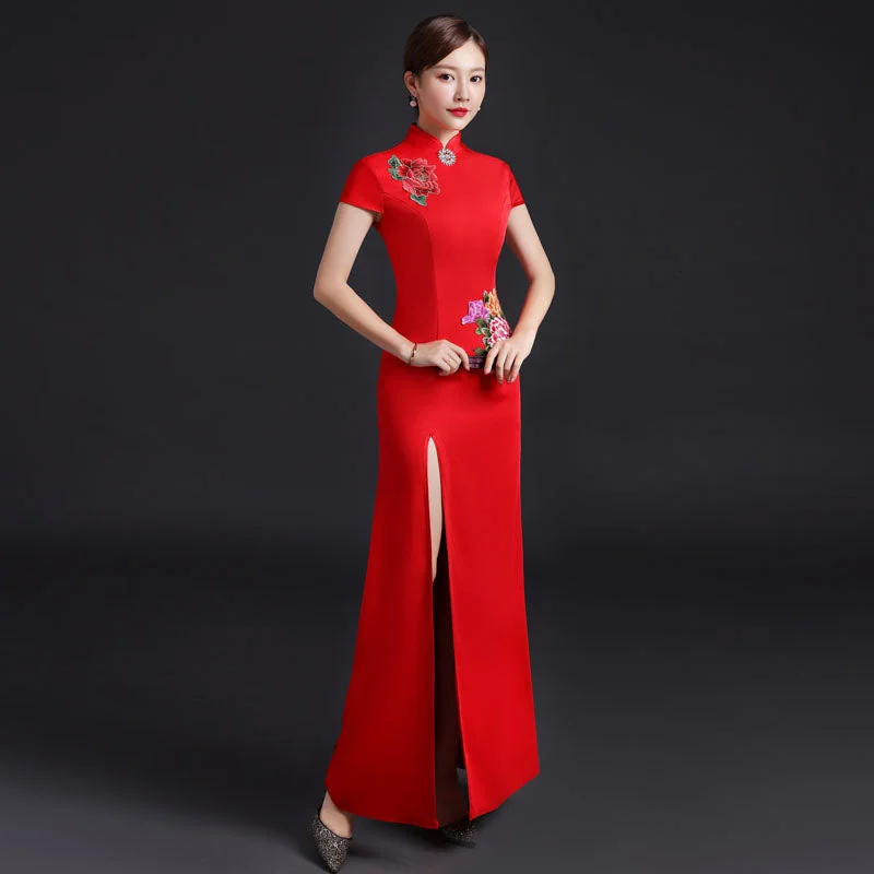 Floral Embroidery Cheongsam Top Mermaid Chinese Evening Dress with Cape