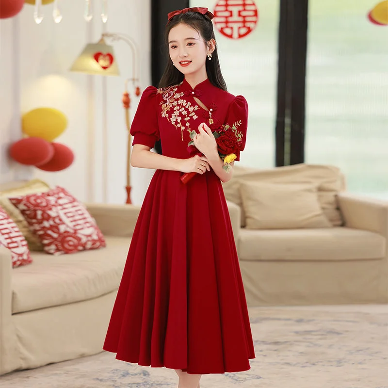 Puff Sleeve Floral Emboidery Cheongsam Top Chinese Prom Dress with Pleated Skirt